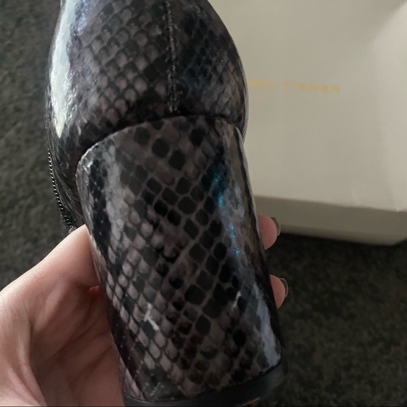 Marc Fisher snake print ankle Boots ( new with tiny flaw ) - Picture 6 of 6